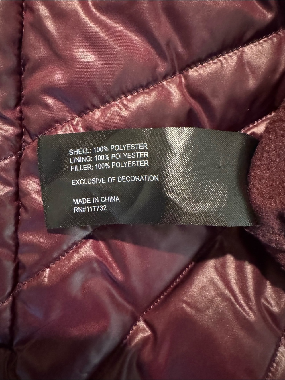 Women’s Quilted Front Fleece Jacket in Burgundy - Picture 6 of 6